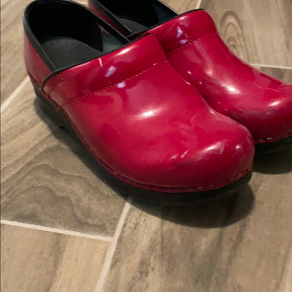 Nurse clogs